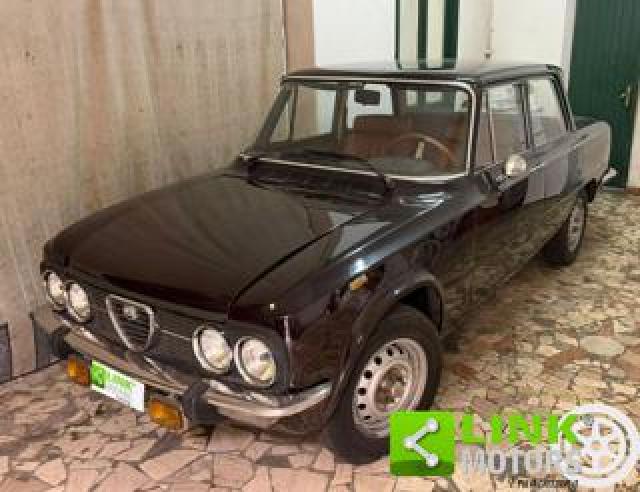 Alfa Romeo Giulia Nuova Super 1300 . 