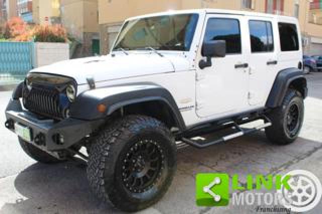 Jeep Wrangler Unlimited 2.8 Crd Dpf Sahara Auto 