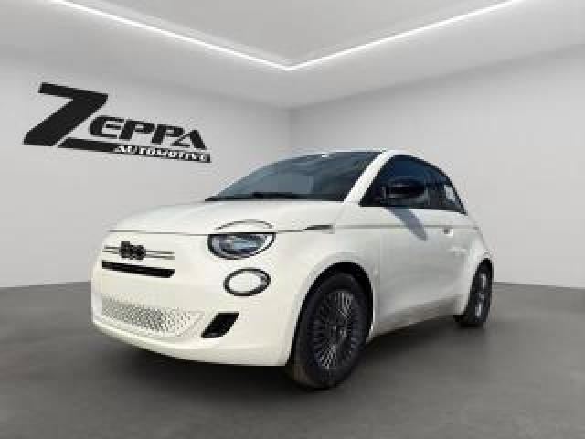 Fiat 500 Berlina Hybrid Icon 