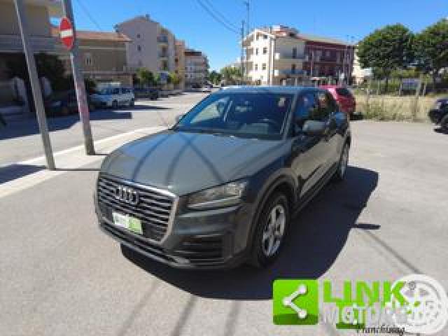 Audi Q2 Business S Tronic 