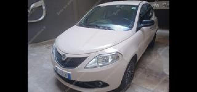 Lancia Ypsilon 1.2 69 Cv 5 Porte S&s Gold 