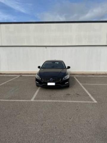 Volvo V60 D2 R-Design Momentum 