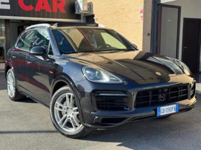 Porsche Cayenne 3.0 V6 E-Hybrid 