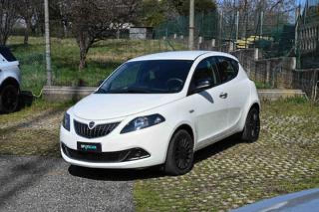 Lancia Ypsilon 1.0 Firefly S&s Hybrid Ecochic Silver 