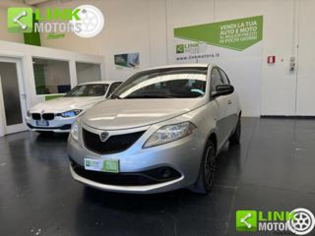 Lancia Ypsilon Platinum 