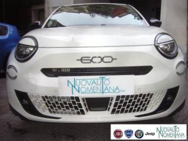 Fiat 600 Hybrid 110cv Dct6 Mhev La Prima Navi E Telecamera 