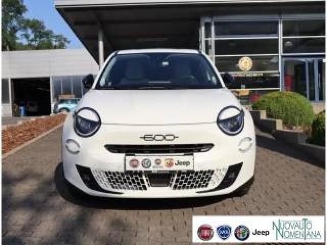 Fiat 600 Hybrid 110cv Dct6 Mhev La Prima Navi E Telecamera 