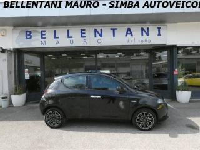 Lancia Ypsilon 1.0 Firefly 5 Porte S&s Hybrid Ecochic Gold 