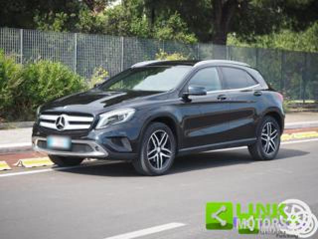 Mercedes Benz Gla 200 D Automatic 4matic Premium 