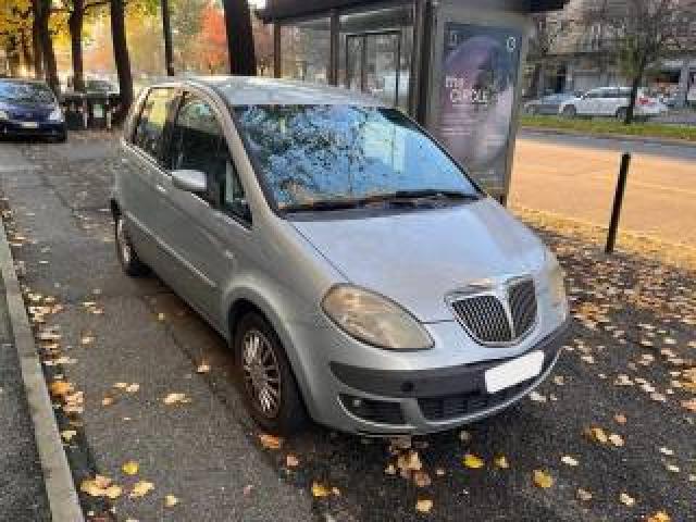 Lancia Musa 1.4 16v Platino 