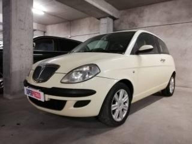 Lancia Ypsilon Aperti Ad Agosto 