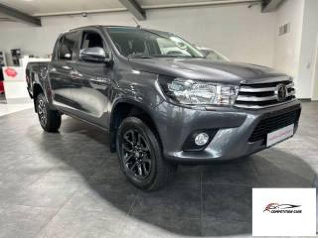 Toyota Hilux 2.4 D-4d 4wd Dc Comfort Navi Camera Aut. 