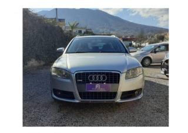 Audi A4 2.016v Tdi Avant S- Line 