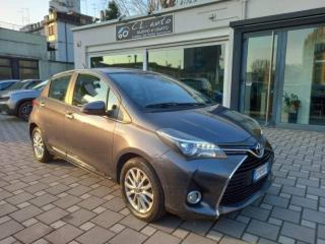 Toyota Yaris 1.3 5 Porte Lounge 