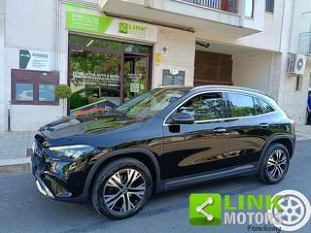 Mercedes Benz Gla 200 D Automatic Premium 