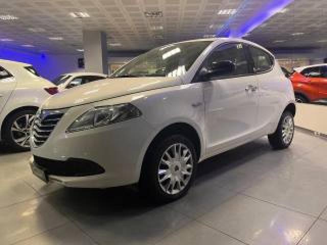 Lancia Ypsilon 0.9 Twinair 85 Cv 5p. Metano Ecochic Silver 