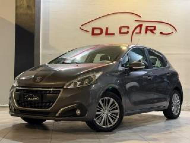 Peugeot 208 1.2 Puretech 82cv 5p. Signature 