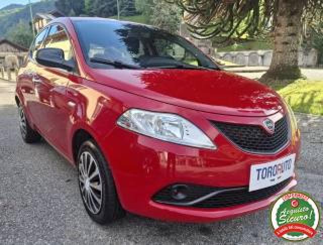 Lancia Ypsilon 1.2 69 Cv 5 Porte Gpl Casa Madre Ecochic Gold 