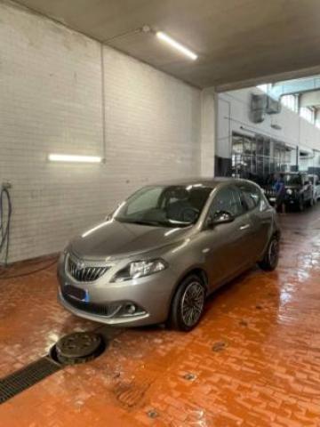 Lancia Ypsilon 1.0 Firefly 5 Porte S&s Hybrid Gold 