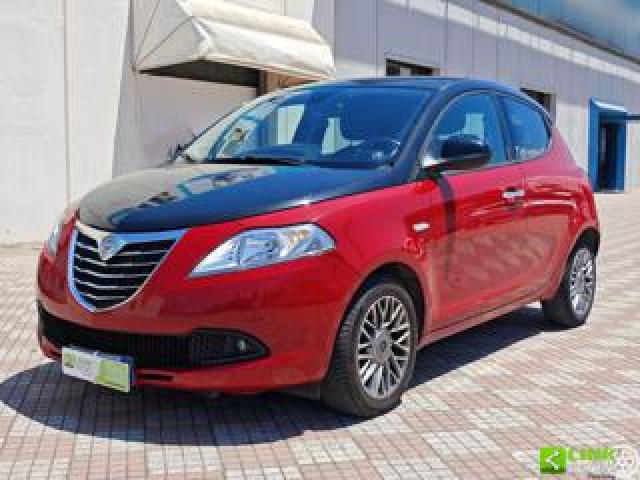 Lancia Ypsilon Black&red 1.3 Jtd 95cv Stop&start 