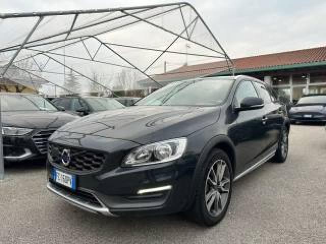 Volvo V60 Cross Country D3 Geartronic Momentum 