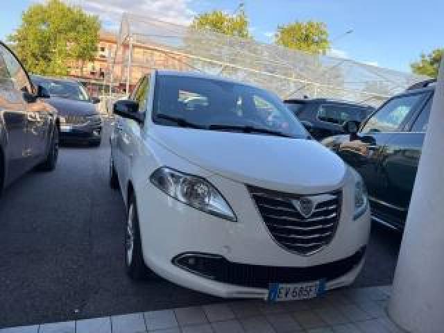 Lancia Ypsilon 0.9 Twinair 85 Cv 5 Porte S&s Silver 