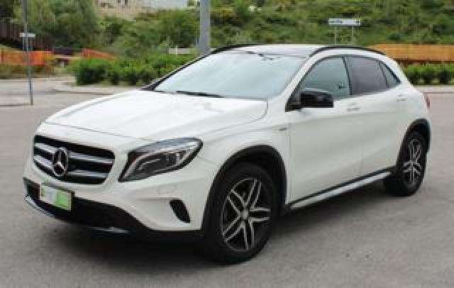Mercedes Benz Gla 200 D Automatic Premium 