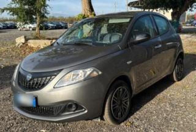 Lancia Ypsilon 1.0 Firefly 5 Porte S&s Hybrid Silver Plus 