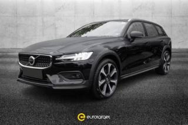 Volvo V60 Cross Country B4 