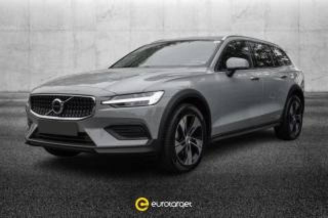 Volvo V60 Cross Country B4 