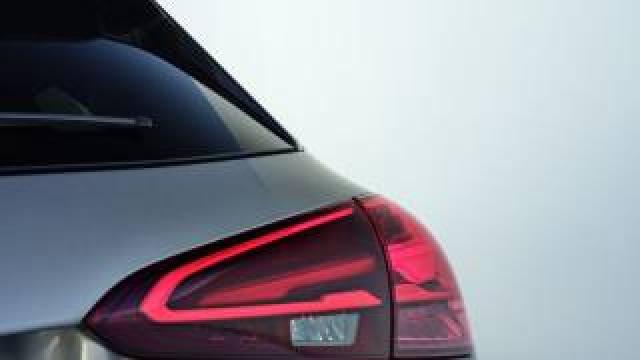 Mercedes Benz A 250 E Hybrid Eq Amg Line Premium 