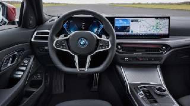 Bmw 330 E Xdrive Touring Msport 