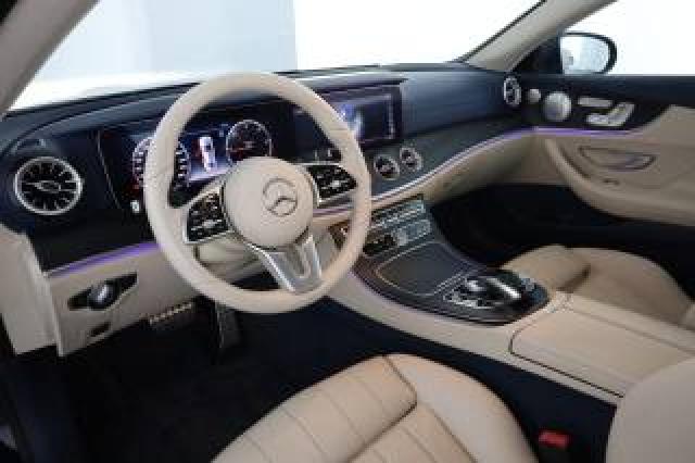 Mercedes Benz Cla Sse E Coupé E 220 D 4matic Amg-Line/premium 