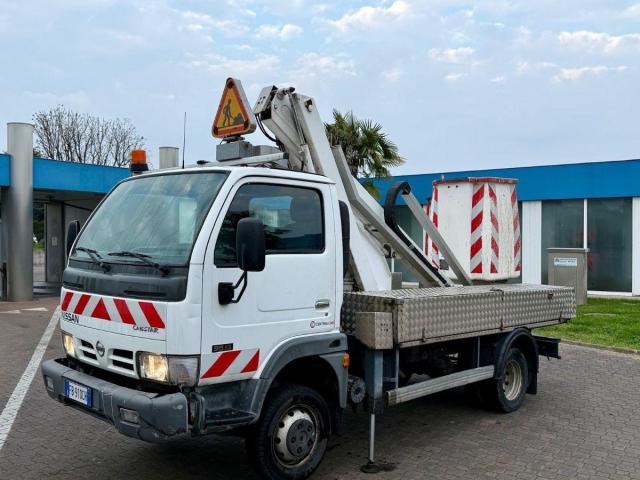 Nissan Cabstar Cestello 10mt 
