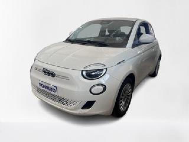Fiat 500e 3+1 23,8 Kwh 