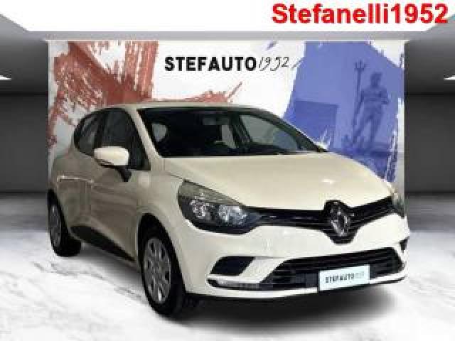 Renault Clio Iv -  1.2 16v Zen 75cv 