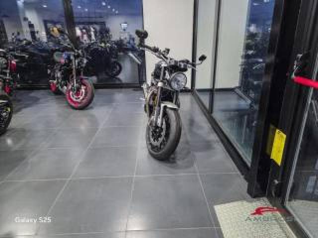 Triumph Speed Twin 1200 