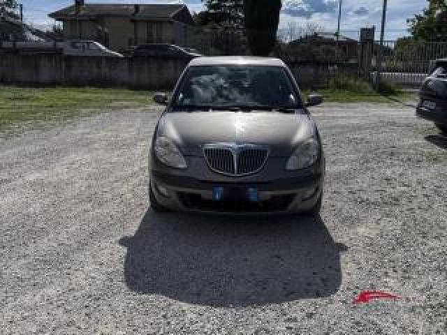 Lancia Ypsilon Multijet 16v Argento - Per Operatori Del Settore 