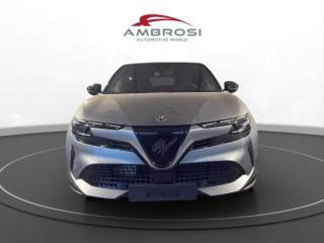 Alfa Romeo Junior My25 Ibrida Q4 