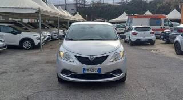 Lancia Ypsilon 1.2 69 Cv 5 Porte Silver 