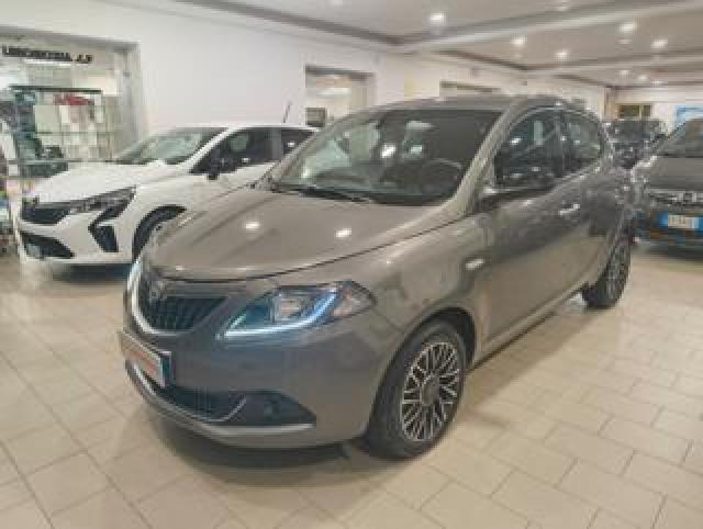Lancia Ypsilon 1.0 Firefly 5 Porte S&s Hybrid Platino 