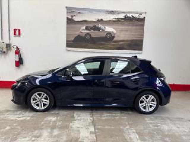 Toyota Corolla 1.8 Hybrid Business 