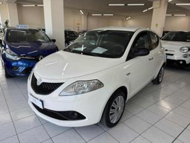 Lancia Ypsilon 1.0 Firefly 5 Porte S&s Hybrid Ecochic Gold 