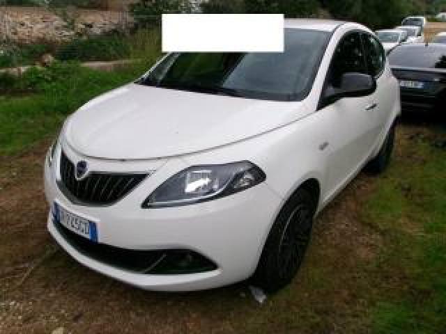 Lancia Ypsilon 1.0 Firefly 5 Porte S&s Hybrid Gold *telecamera* 