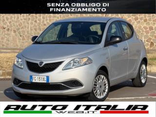 Lancia Ypsilon 1.2 Gold 5 Posti+uconnect+sensori Park 