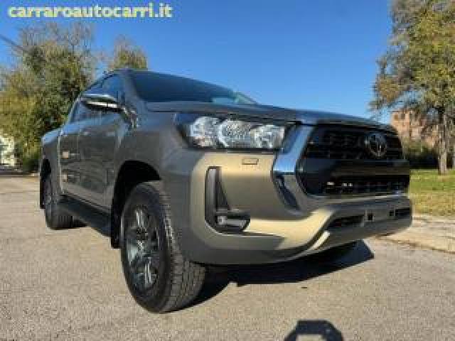 Toyota Hilux 2.8 D-4d 4wd 4 Porte Doublecab Lounge 