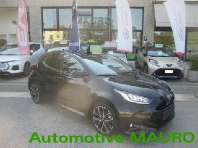 Toyota Yaris 1.5 Hybrid 5 Porte Icon - Neopatentati 