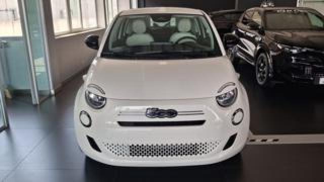 Fiat 500 Berlina Hybrid Icon 