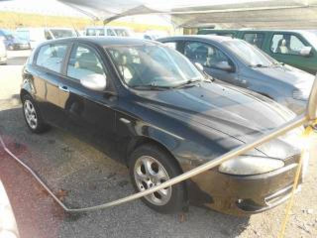 Alfa Romeo 147 Distinctive 
