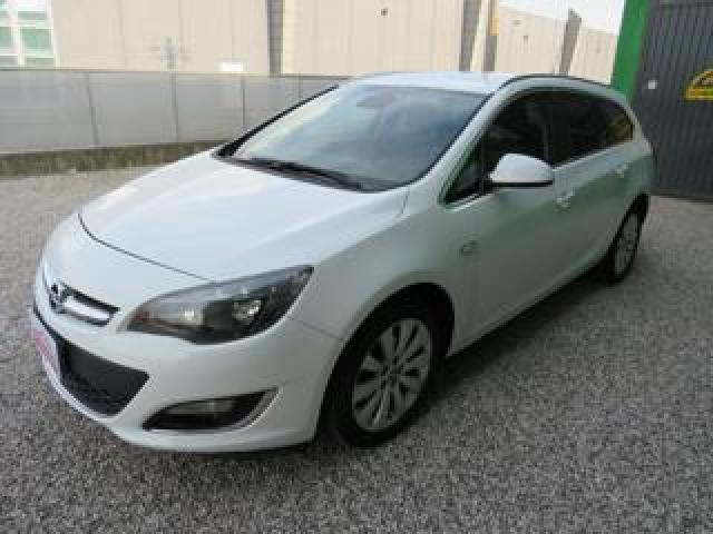 Opel Astra 1.4 Turbo 140cv Sports Tourer Gpl Tech Cosmo 